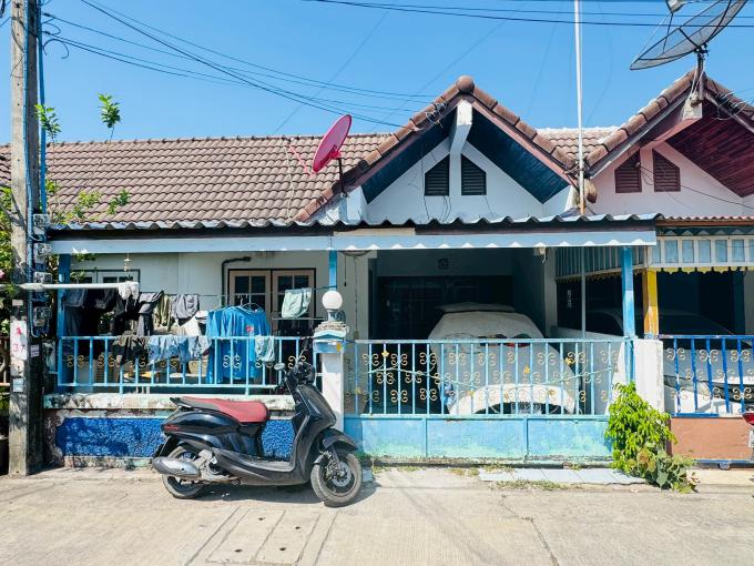 หมู่บ้านธนาสุข. ทำเลเสม็ด-เซ็นทรัล-เมืองชลบุรี