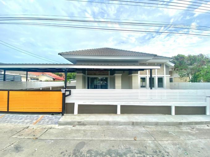 หมู่บ้านพฤกษ์ลดาการ์เด้น. ทำเลคลองตำหรุ ใกล้ถนนบางนาตราด ใกล้มศรีปทุม