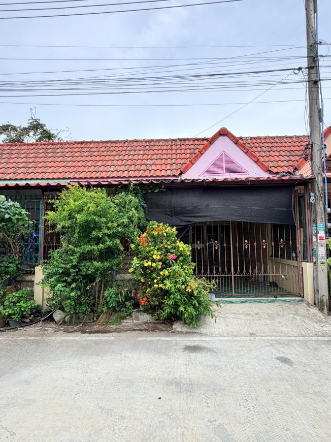 หมู่บ้านบุษราคัม. ทำเลเสม็ด-อ่างศิลา